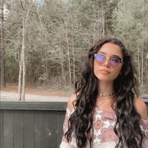 Meet your Posher, Emmy